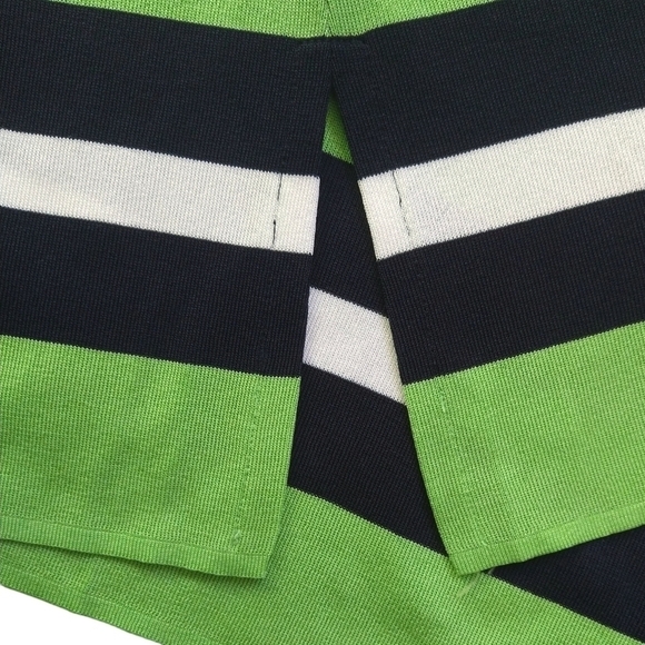 Exclusively Misook Green Black White Striped 3/4 Sleeve Split Neck Top Modest - Picture 5 of 7